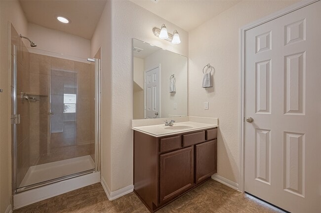Building Photo - 2315 Zephyr Ln