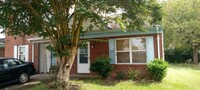 Building Photo - This charming 2-bedroom, 1-bath