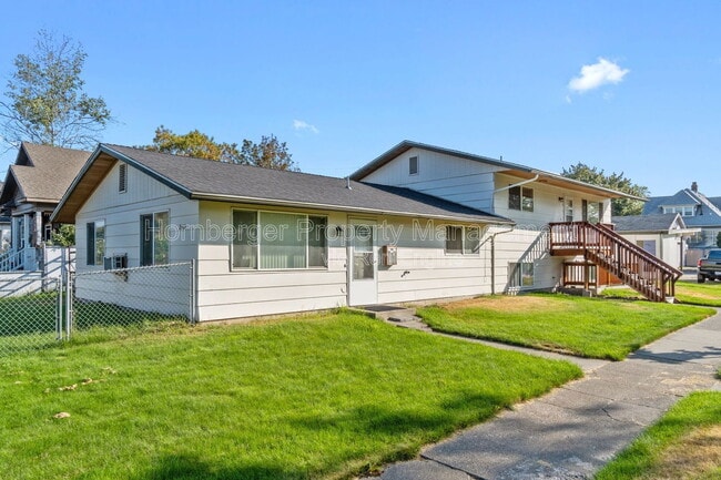 Building Photo - 1311 E 16th Ave