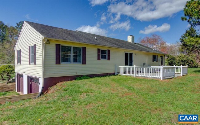 Building Photo - 71 Harmony Ln