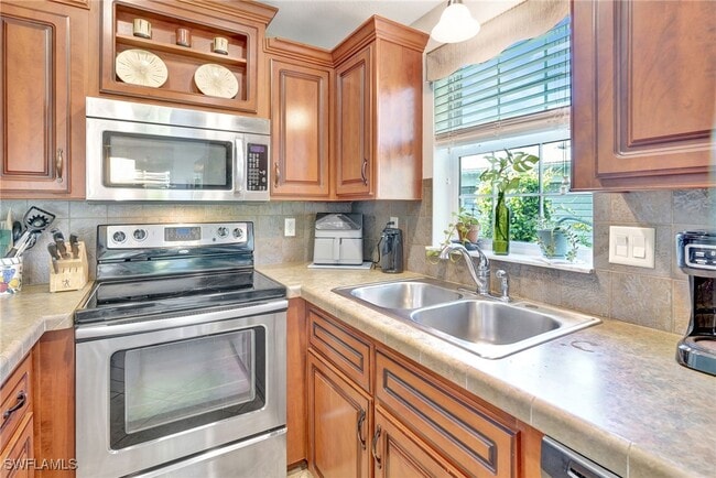 Building Photo - 10709 Roseate Spoonbill Cir
