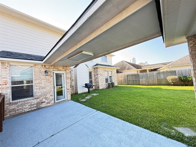 Building Photo - 3808 Travis Lake Ct