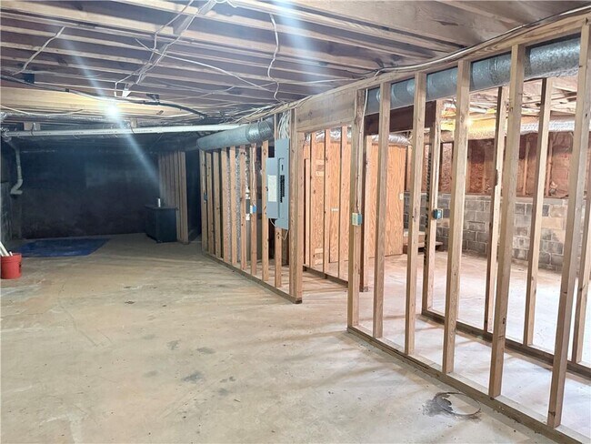 Building Photo - 40 Salem Ridge
