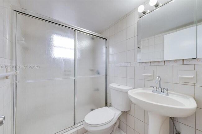 Building Photo - 1661 SW 3rd St