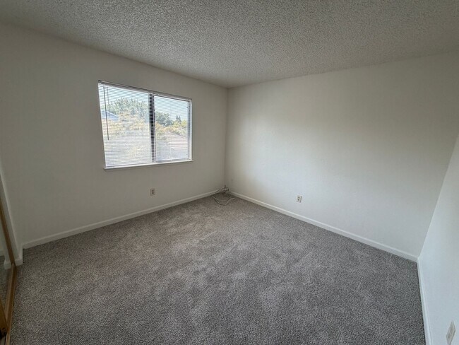 Building Photo - 872 Shellwood Way