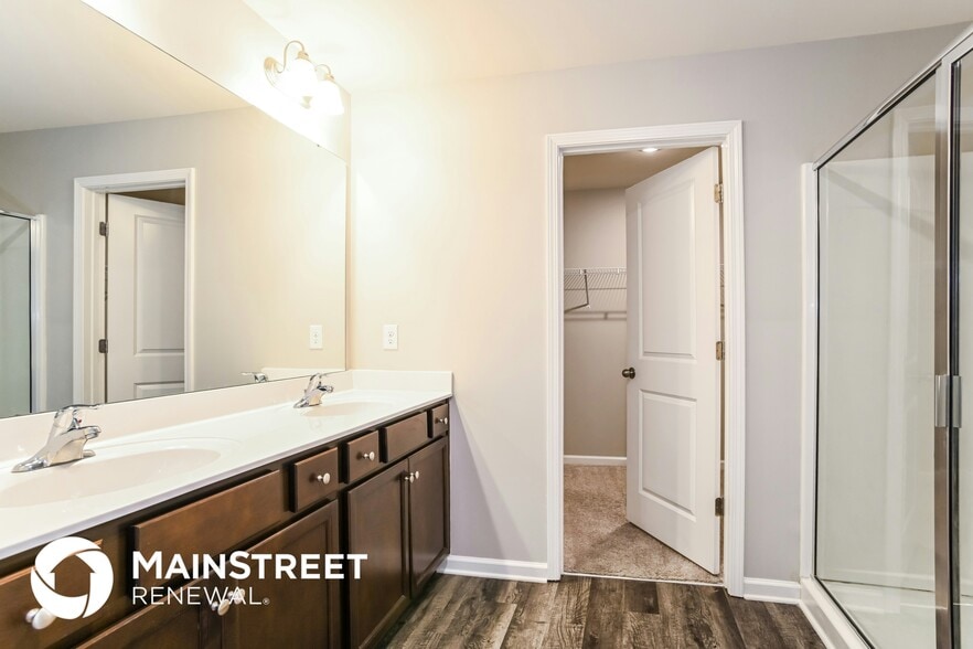 Building Photo - 12014 Old Dulin Farms Way