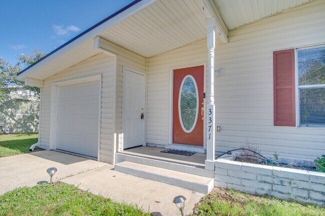 Building Photo - Centrally Located Pensacola 3BR/2BA Home Near Cordova Mall, Pensacola International Airport, Hosp...