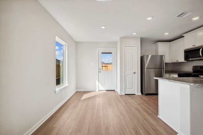 Primary Photo - 389 Tejas Trl