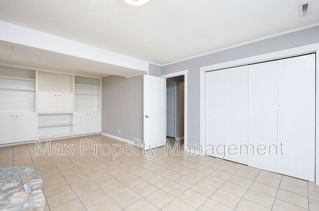 Building Photo - 1040 39th St