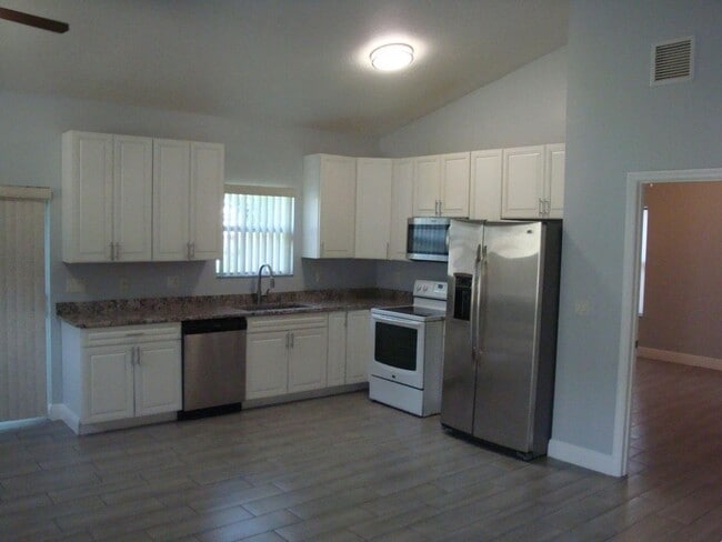 Primary Photo - 317 Jennings Ave