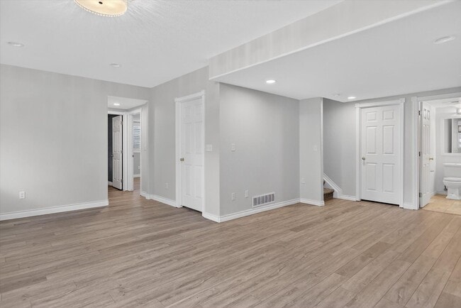 Building Photo - Stunning 5-BD 4-BA Outlook Home with Flatirons Views & Finished Basement