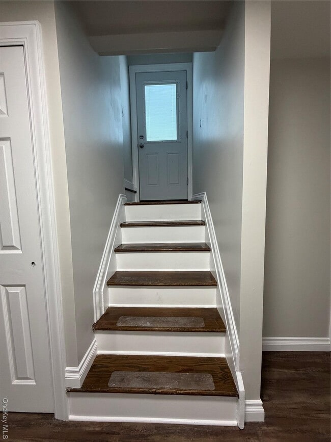 Building Photo - 5 Dewey Rd