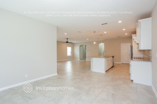 Building Photo - 81080 Leeside Ct