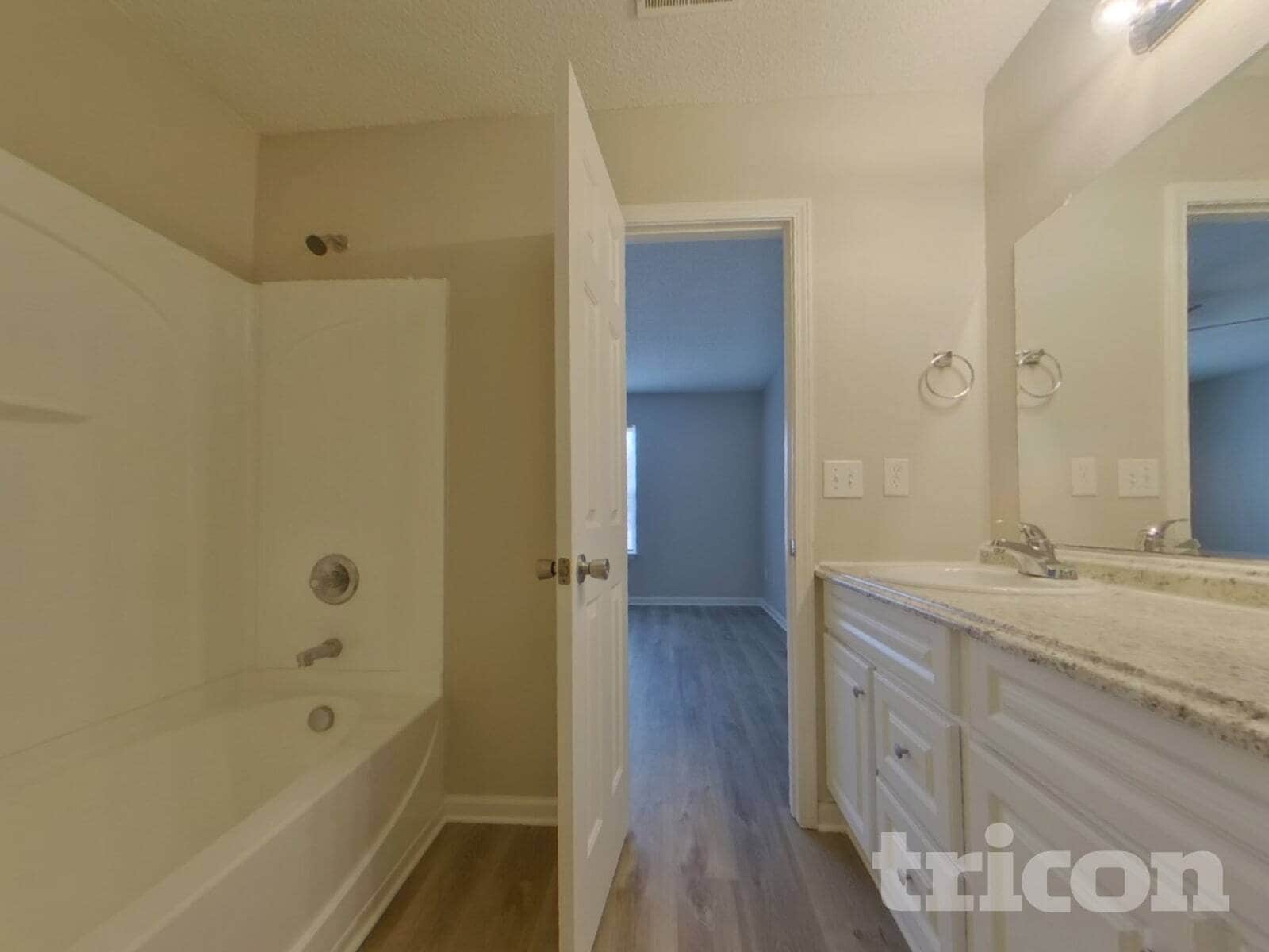 Building Photo - 558 Robins Egg Dr