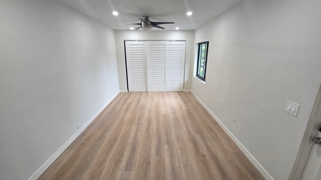 Building Photo - 2808 Middle River Dr