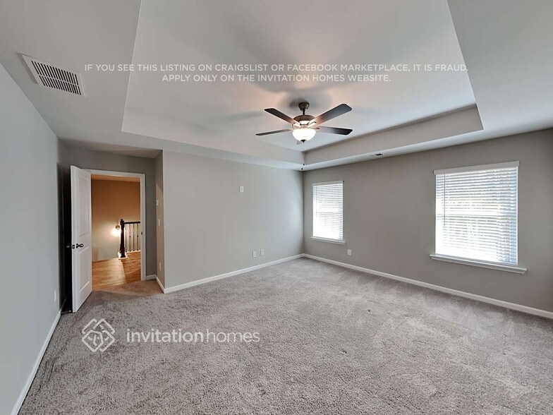 Building Photo - 145 Lantana Crossing