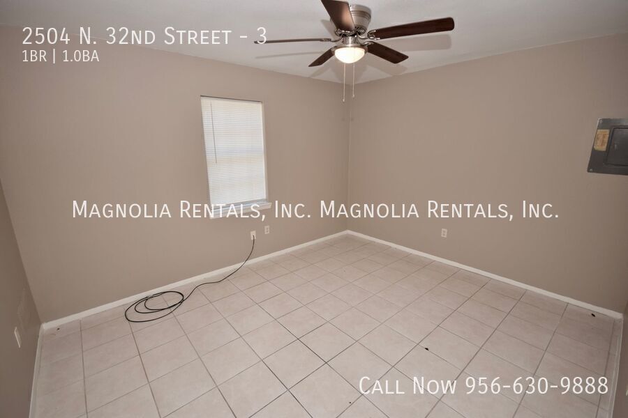 Building Photo - 2504 N 32nd St