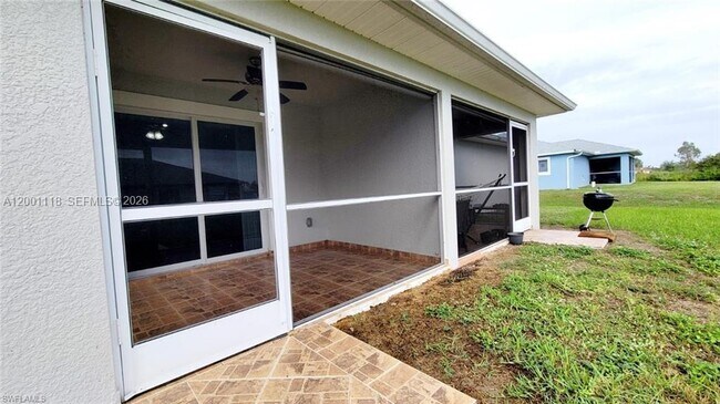 Building Photo - 152 Pullman St