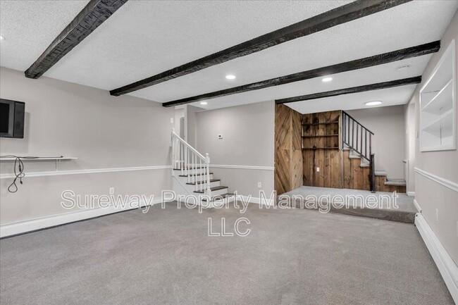 Building Photo - 2480 Monmouth Rd