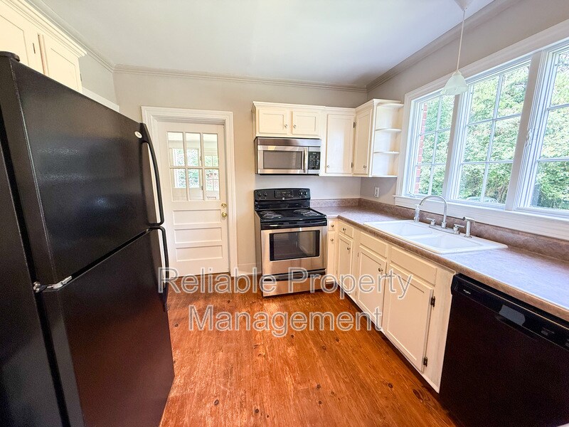 Building Photo - 106 Donald Ross Dr