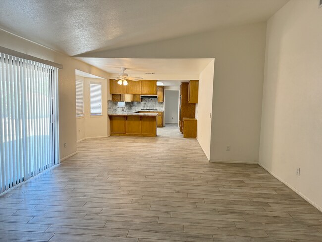 Building Photo - 14957 Mandan Rd