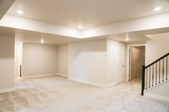 Building Photo - 8547 Cheraw St
