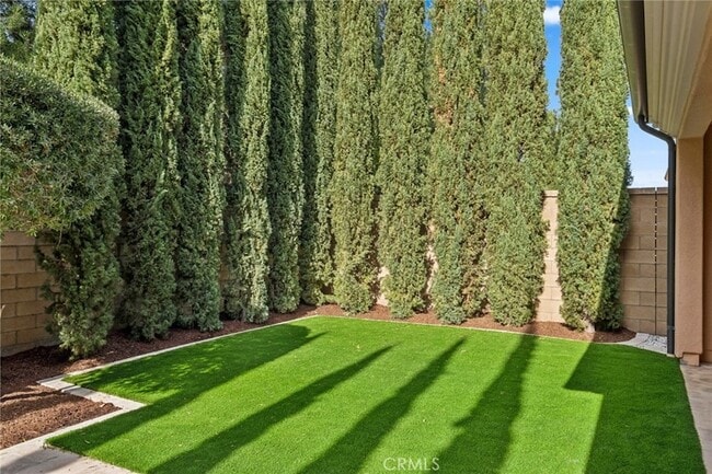 Building Photo - 70 Lupari