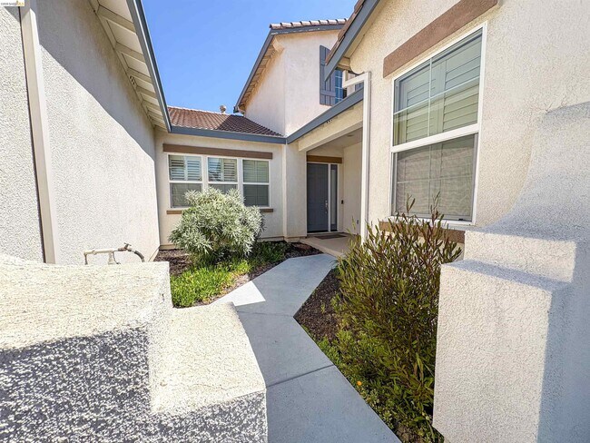 Building Photo - 2497 Winged Foot Rd