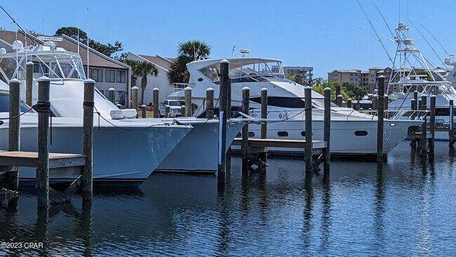 Building Photo - 4726 Bay Point Rd