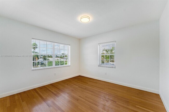 Building Photo - 13032 Mar St