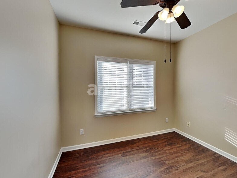 Building Photo - 7610 Rolling Meadows Ln