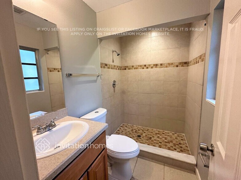 Building Photo - 720 Bucher Rd