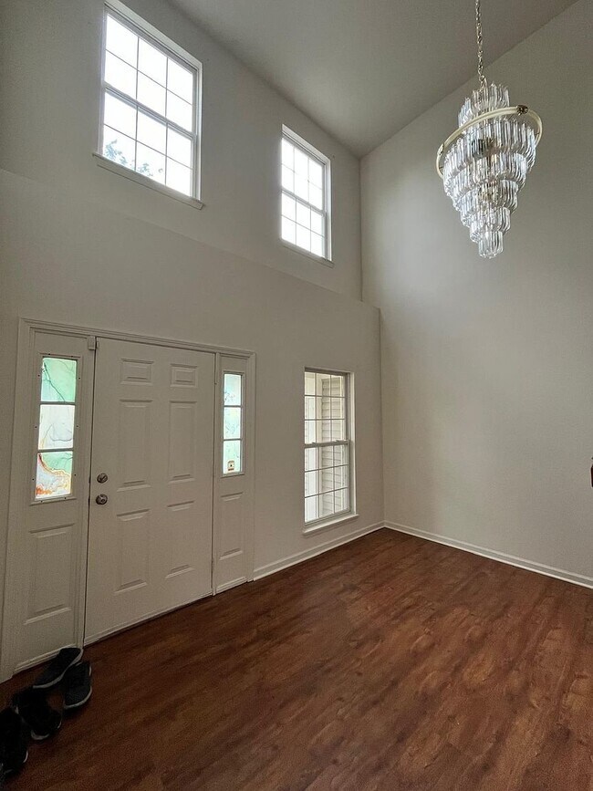 Building Photo - 2803 Bluewater Cir