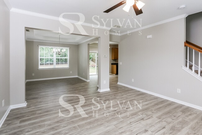 Building Photo - Carve Out a Great Life Here!