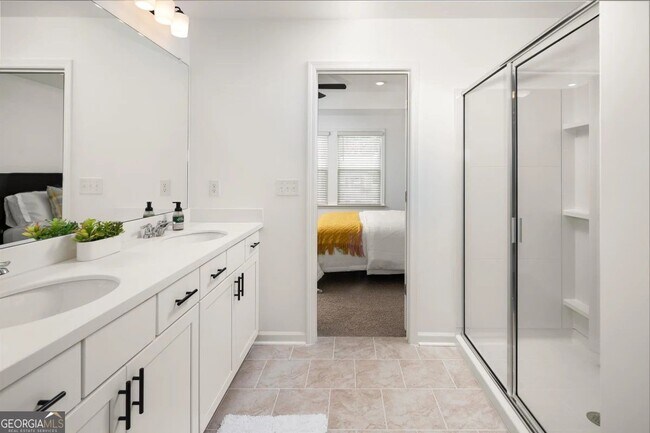 Building Photo - 1802 Oberlin Dr