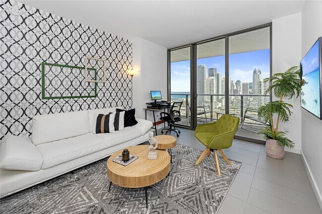 Building Photo - 1600 NE 1st Ave