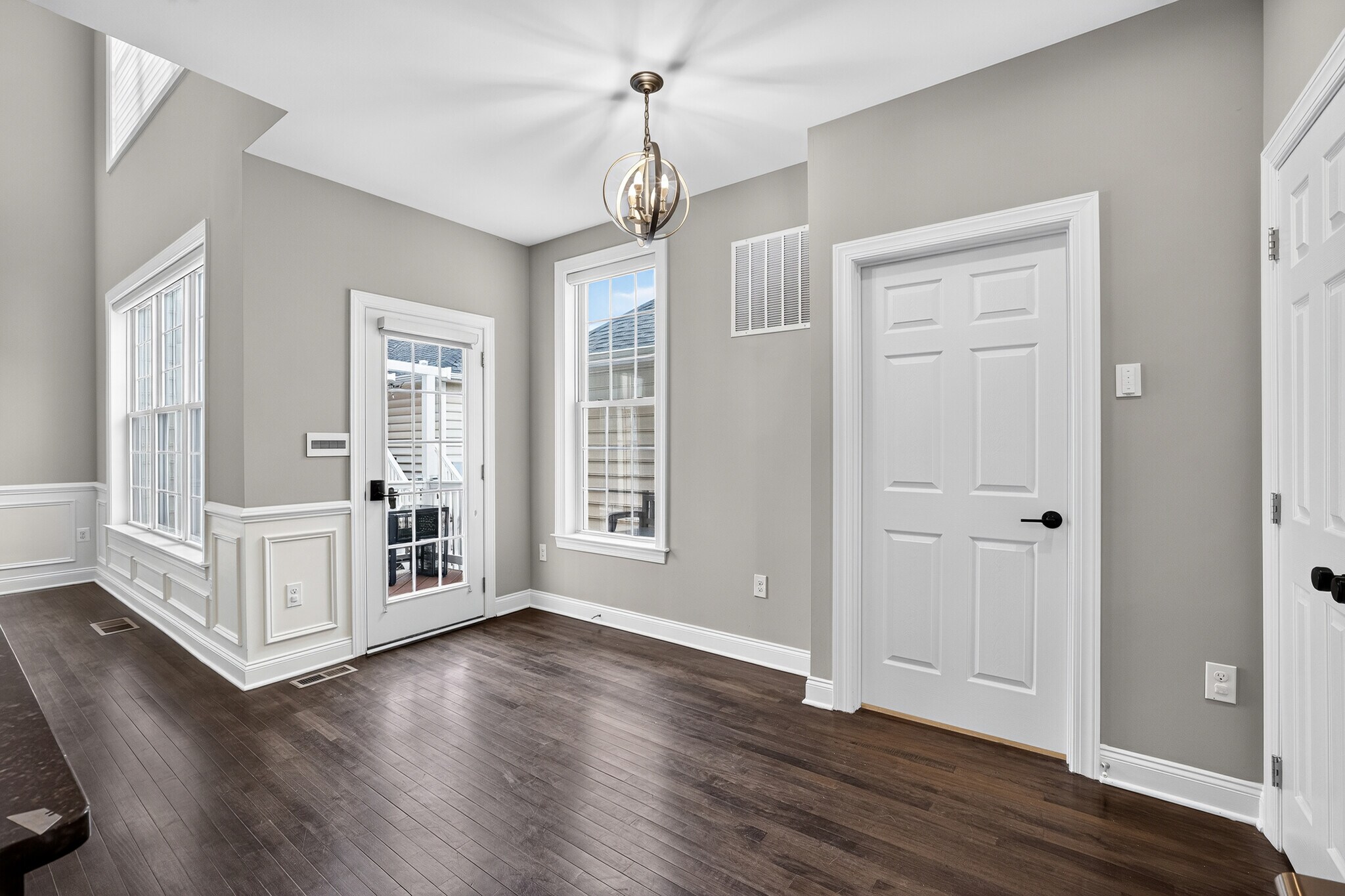 Building Photo - 23202 Evergreen Ridge Dr