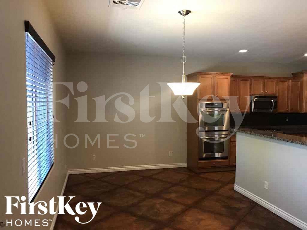 Building Photo - 28 Delighted Ave