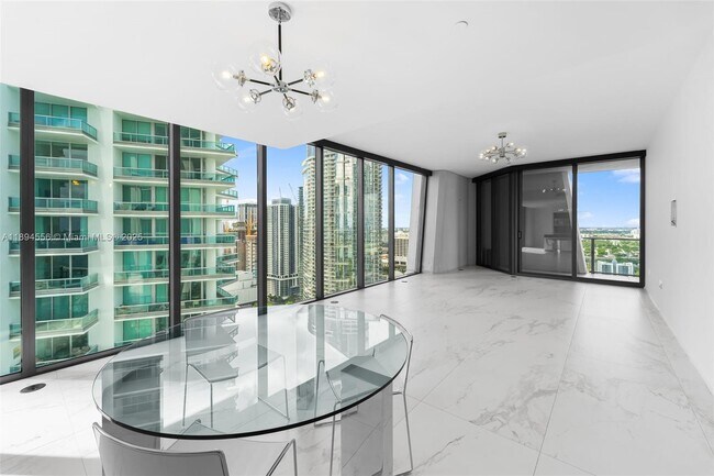 Building Photo - 1000 Biscayne Blvd