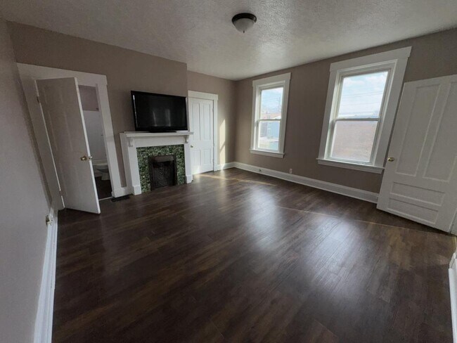 Building Photo - 1014 Considine Ave