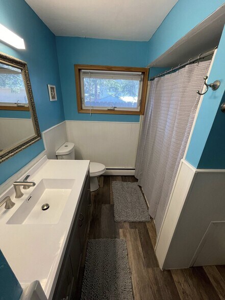 Building Photo - 5120 Hiawatha Ave