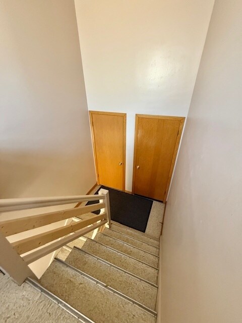 Building Photo - 7912 W Belmont Ave