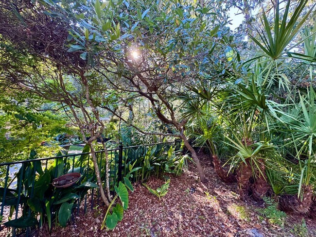 Building Photo - Fully Furnished Coastal Home in Gated Allenwood Community | Steps from Pool, Minutes from Schools...