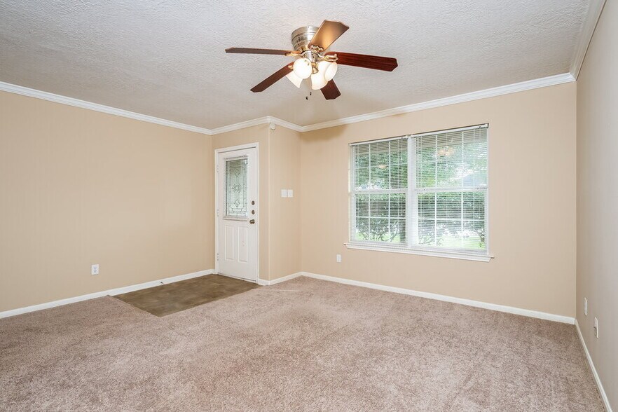 Building Photo - 1014 Vera Cruz Dr