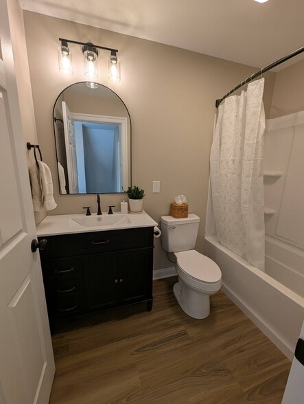 Bathroom - 48 E Main St