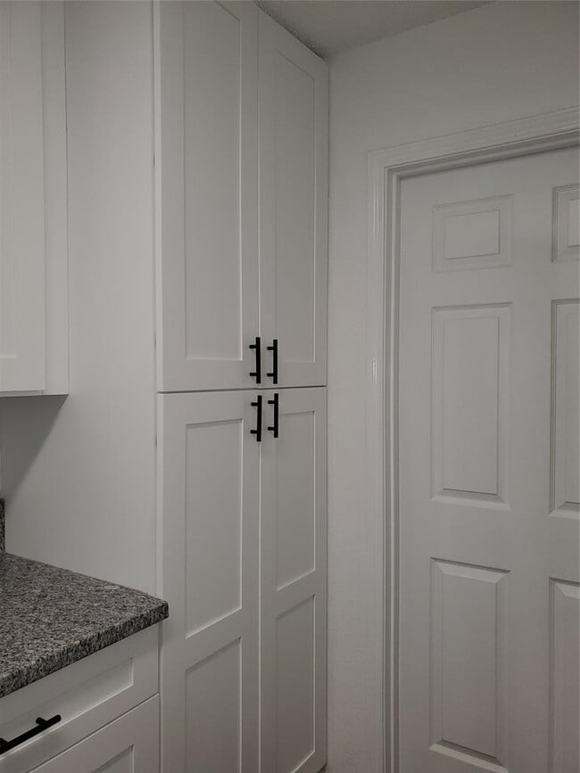 Building Photo - 2508 Howellwood Way