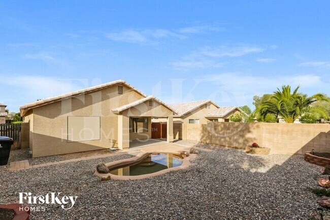 Building Photo - 10894 W Alvarado Rd