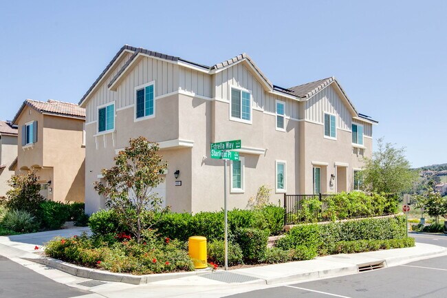 Building Photo - 5605 Estrella Wy