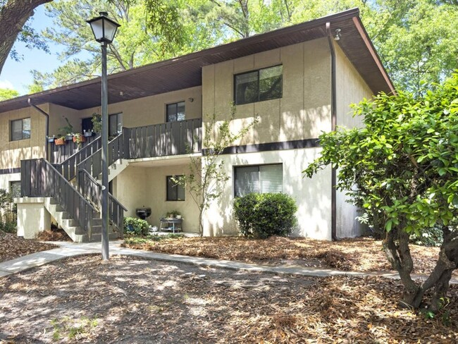 Building Photo - 2 BA/2 BR Condo in West Ashley