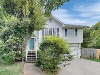 Building Photo - 304 Legacy Park Dr